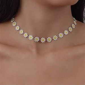 NEW BoHo chic daisy floral metal hinged, choker, necklace